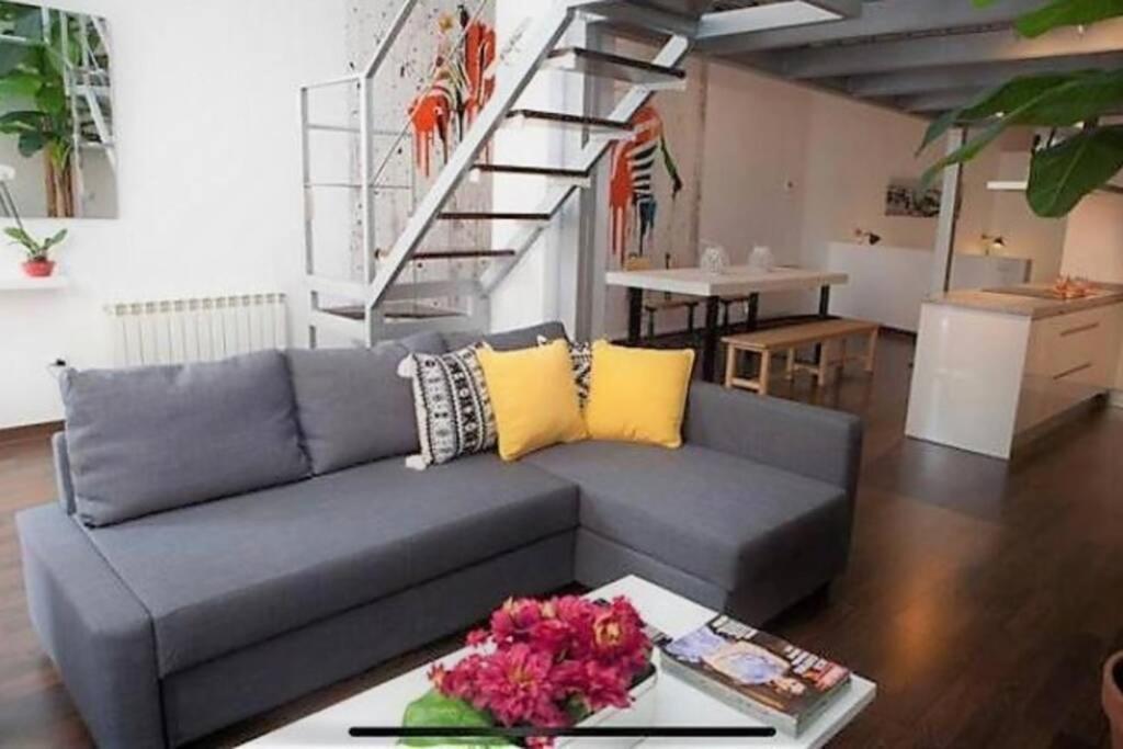 Lujoso Loft A 2Min A Pie Del Casco Historico Apartment Seville Ngoại thất bức ảnh