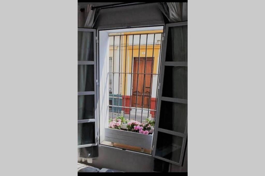 Lujoso Loft A 2Min A Pie Del Casco Historico Apartment Seville Ngoại thất bức ảnh