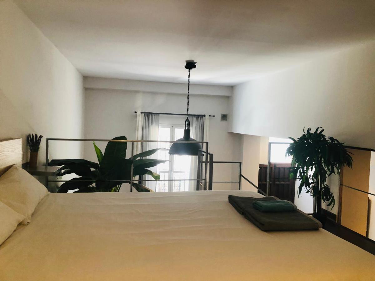 Lujoso Loft A 2Min A Pie Del Casco Historico Apartment Seville Ngoại thất bức ảnh